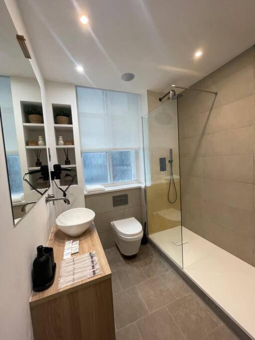 Stylish City-Centre Apartment With Balcony Liverpool Zewnętrze zdjęcie