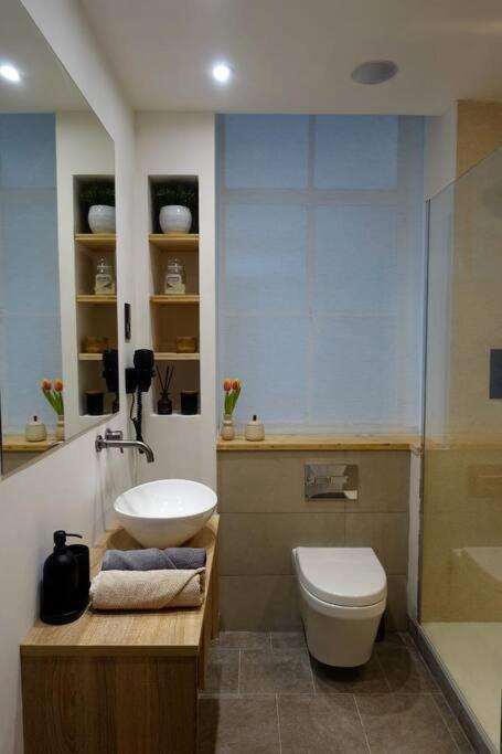 Stylish City-Centre Apartment With Balcony Liverpool Zewnętrze zdjęcie